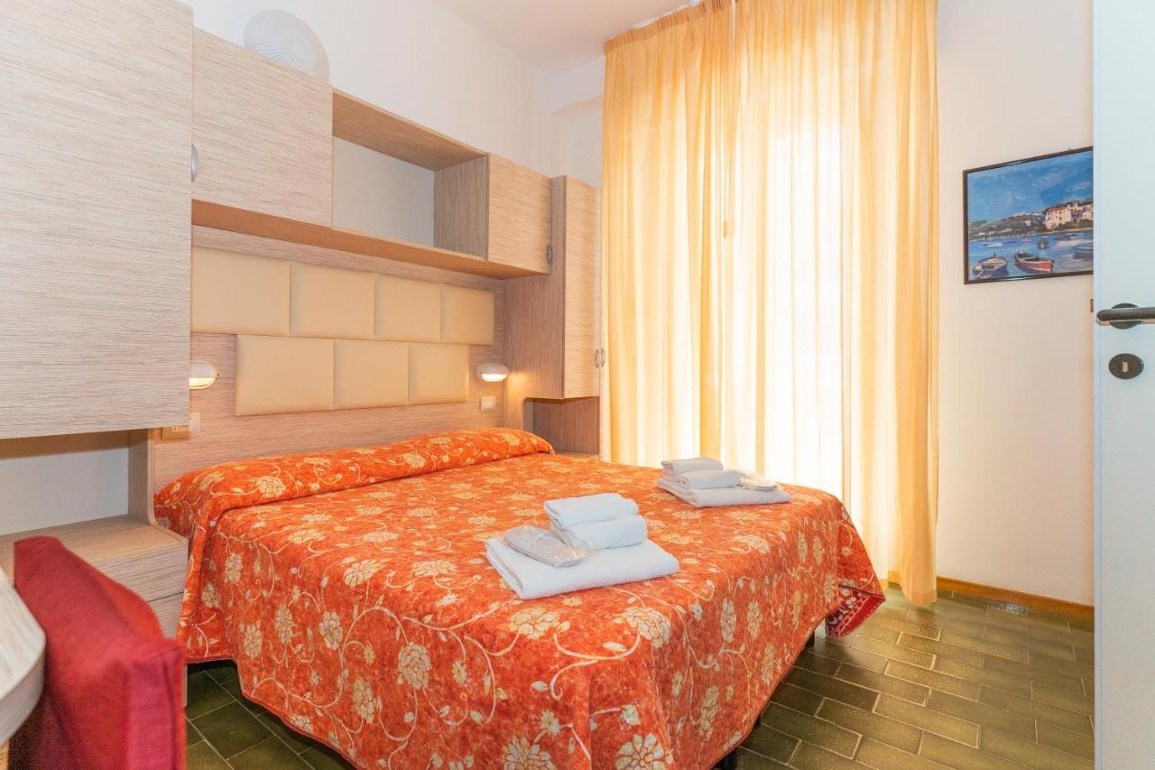 Hotel Croce Del Sud Rimini Extérieur photo